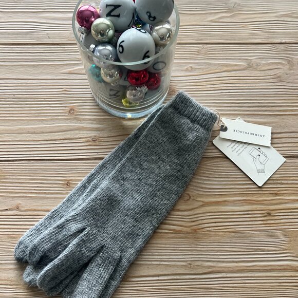 Anthropologie Grey Cashmere Blend Touchscreen Gloves – Cozy Winter Essential NWT - Picture 2 of 2